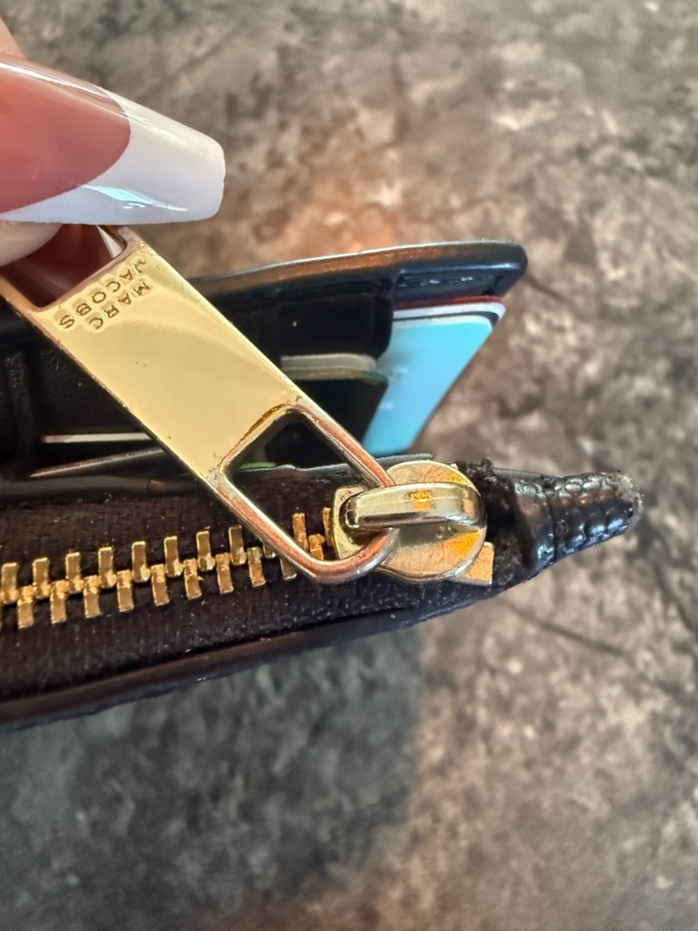 Marc Jacobs Black Textured wallet with Gold Accents. EUC! - Picture 7 of 11